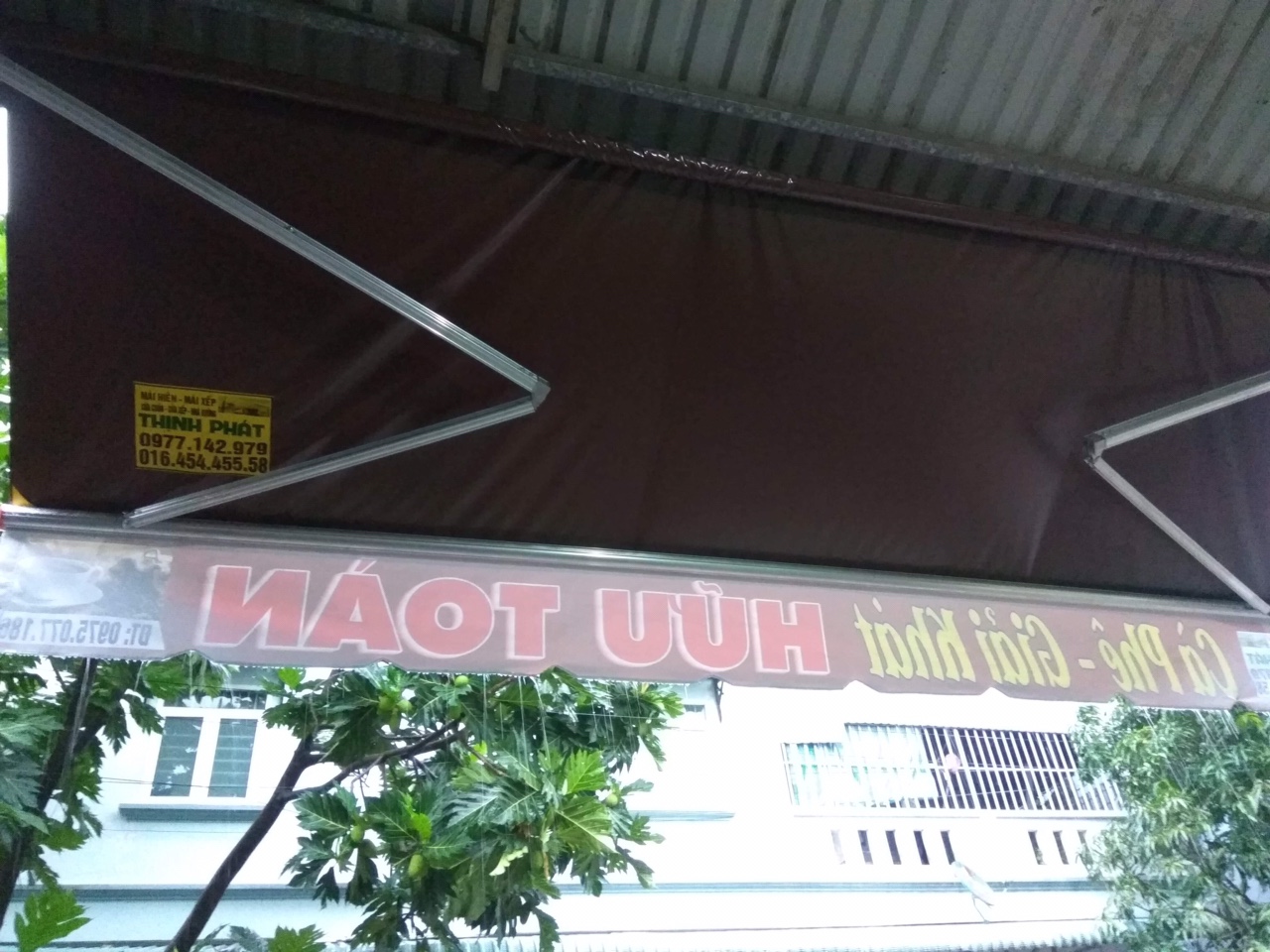Mái hiên che mưa - Ảnh 5