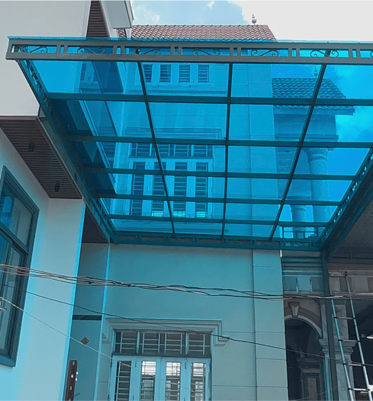 DỊCH VỤ THI CÔNG MÁI POLY CHUYÊN NGHIỆP, BỀN ĐẸP, LẤY SÁNG HIỆU QUẢ